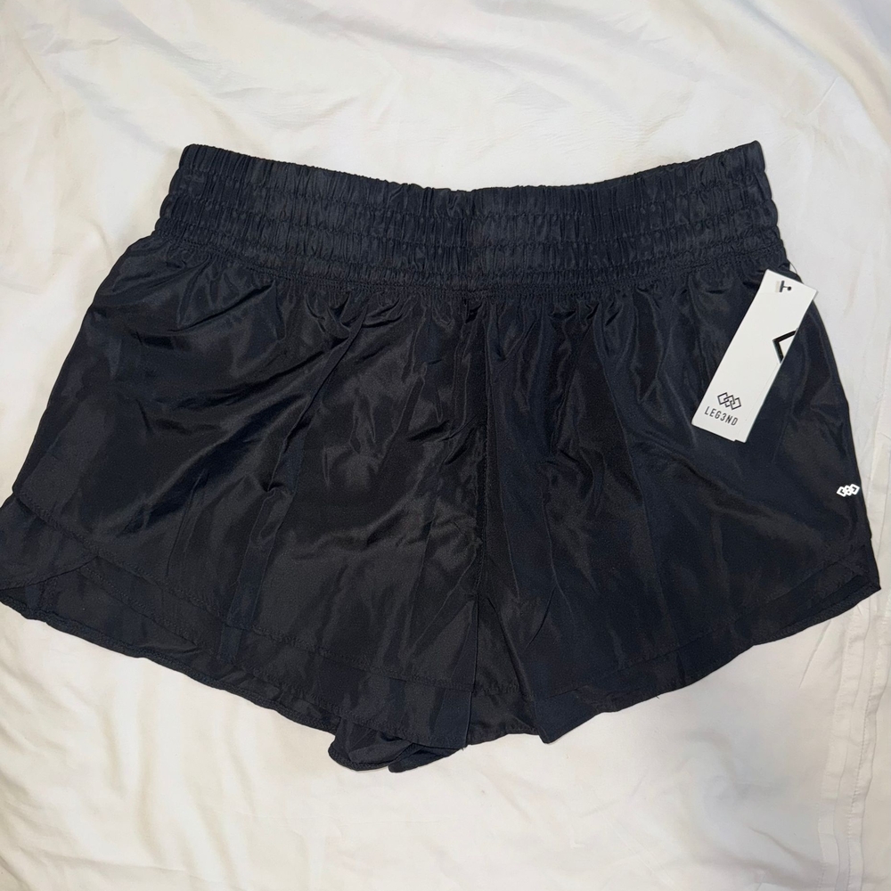 NWT LEGEND ACTIVE SHORT SIZE XL